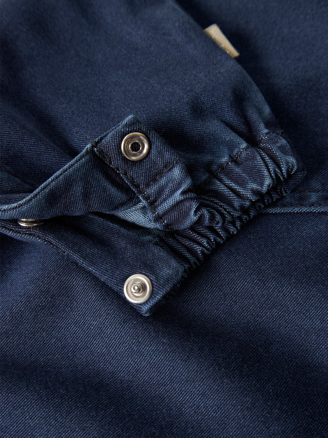 model_shot-front_full